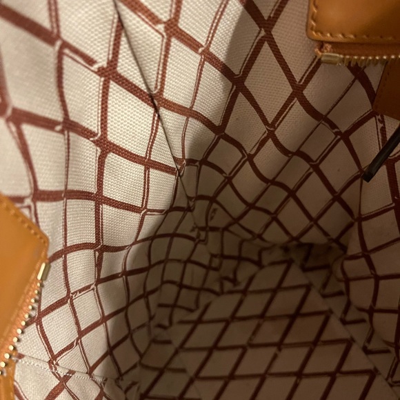 MCM SHOPPER SOLD - Picture 12 of 14